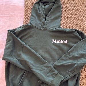 Minted NY forest green classic run club hoodie size small